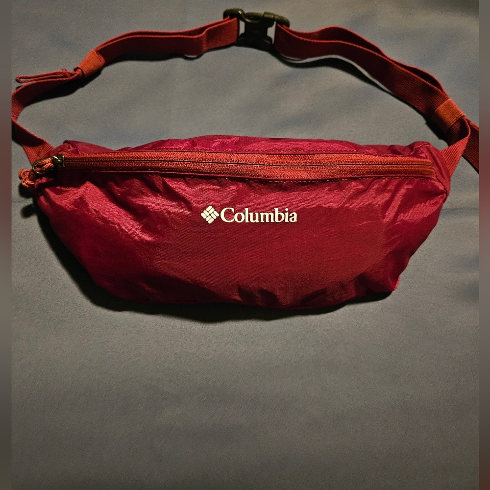 Columbia Burgundy Waist Bag